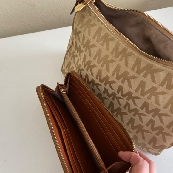 Purse and wallet combo - Picture 5 of 6